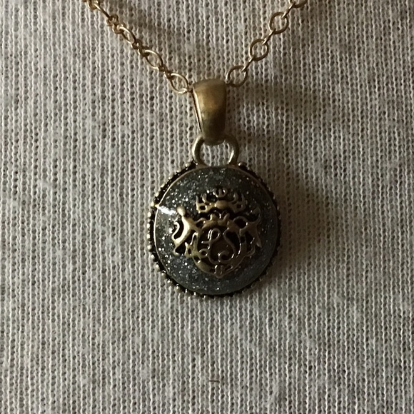 NWT Retired Lia Sophia “Waybridge” gold color necklace w/glittering enamel crest - Picture 2 of 12